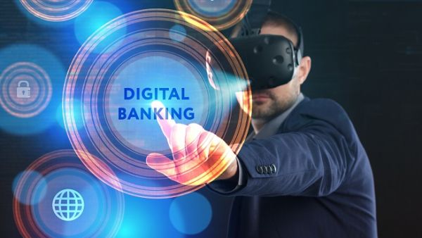 Although Lebanese banks are behind many countries in their digital customer service, they’re eager to jump in, despite a lack of hospitable laws. (Shutterstock)