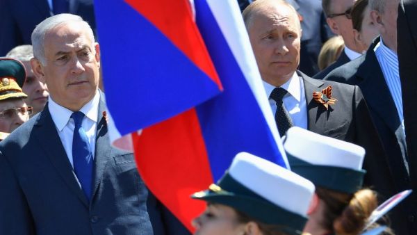 Russian President Vladimir Putin and Israeli Prime Minister Benjamin Netanyahu each talking but sticking to firm positions. (AFP File Photo) 