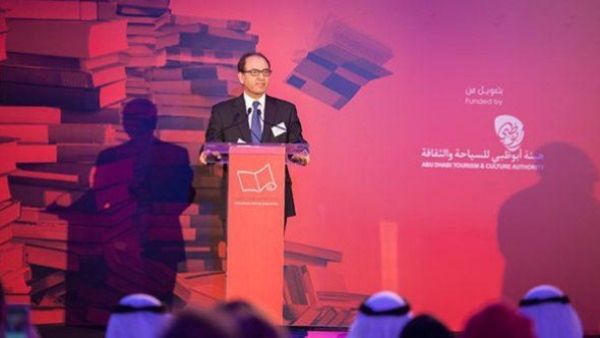 فوز الروائي الفلسطيني ربعي المدهون بالجائزة العالمية للرواية العربية «البوكر»