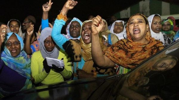 Sudanese went to streets on December 19, 2018 to demand their long-ruling president, Omar Bashir to step down. (FilePhoto/AFP)