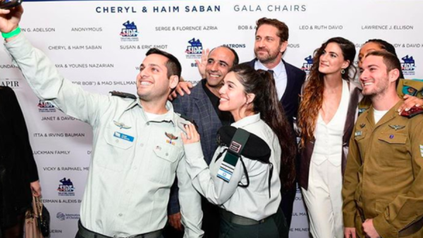 Gerard Butler is one of the stars who attended the gala and helped in raise $60 million for IDF. (Friends of Israel Defence Forces)
