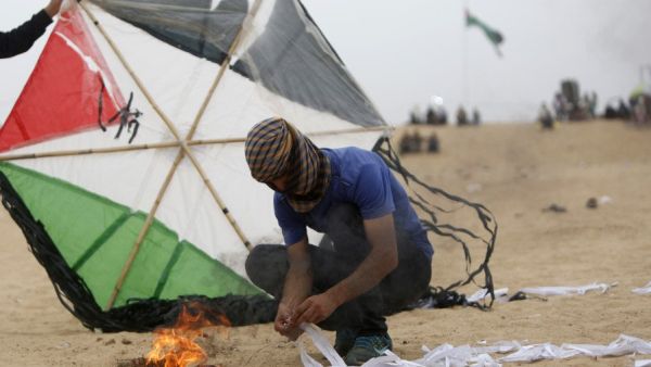 Hamas,claim Israel has exaggerated incendiary kite thread ((Twitter)