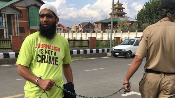 Kashmiri Journalist Aasif Sultan (Twitter)