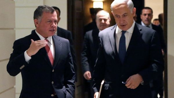 The latest public meeting held between Jordan's King Abdullah II and Israel's PM Benjamin Netanyahu in 2014. (File Photo/ AFP)