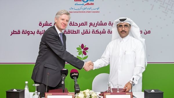 خلال توقيع الصفقة خلال توقيع الصفقة