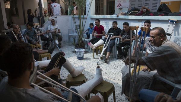 غزة - الإسرائيليون كانوا يستخدمون الذخيرة التي تسبب جروحاً بحجم قبضة اليد وذات شدة غير مألوفة