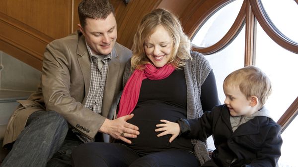 حركة الذكر تكون في الشهر الرابع، أمّا الأنثى فتكون في الشهر الخامس 