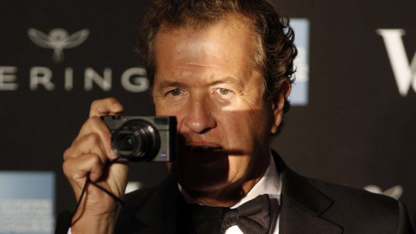 Dubai to host the first exhibition of Mario Testino's work in the Middle East. (Luxuo.com)