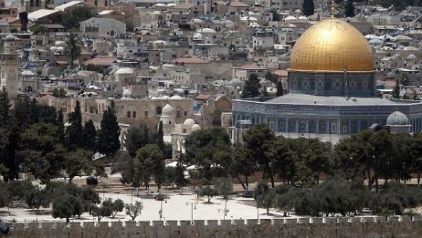 Temple Mount compound in the Old City of Jerusalem with several new settlements . (AFP /Thomas Coex)
