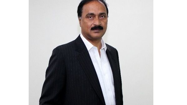 محمد طارق دين مدير عام على الفندق