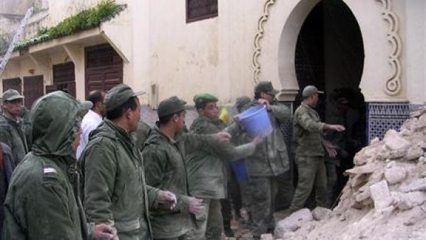 ازالة الانقاض من مسجد منهار/أرشيف