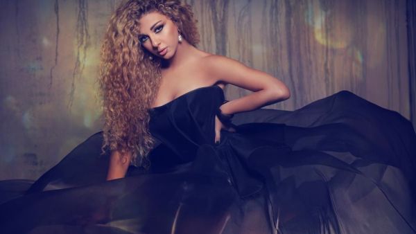 Myriam Fares tells a male fan to "stare at her exposed thigh until tomorrow." (Facebook)