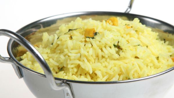 طبق الأرز البرازيلي بالليمون والكزبرة
