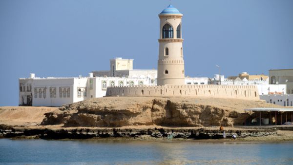 تعدّ سلطنة عمان واحدة من أجمل الوجهات الطبيعية الخلاّبة للراغبين بالسياحة