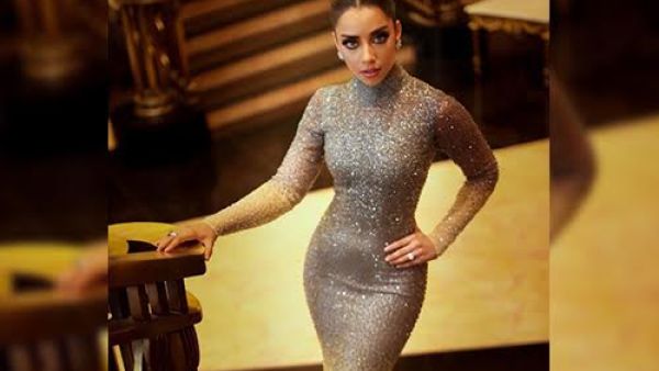 صمم الفستان خصيصاً لها بأنامل المصمم الفلبيني المقيم في دبي MICHAEL CINCO