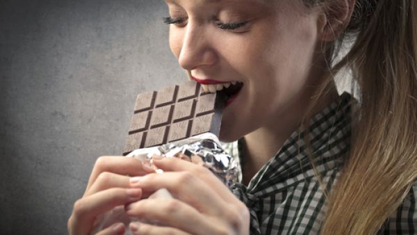 ذوقك وطريقة اختيار نوع الشوكولاتة من برجك الفلكي