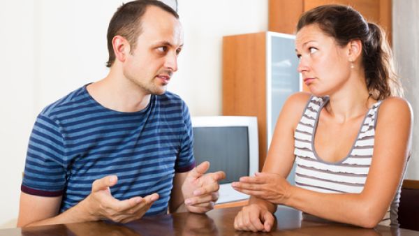 حاولي أن تقوديه إلى الحقيقة عن طريق تلافي عبارات المواجهة