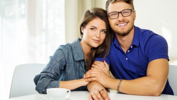 ابدي إعجابك بعمله وشجعيه دوماً
