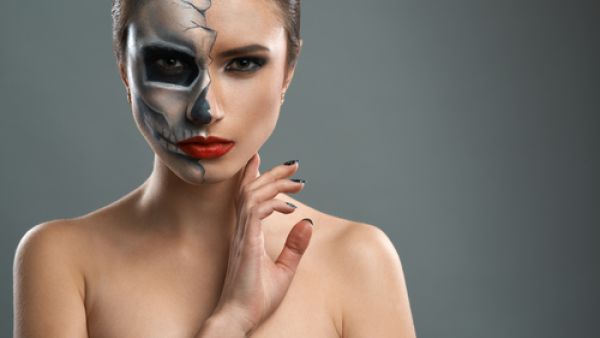 اقترب عيد الهالوين ولا بد من الظهور بمكياج تنكري متميّز 