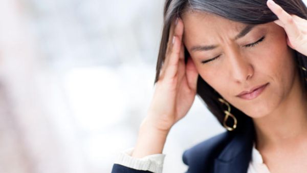 إذا تعرضت لصداع مفاجىء، يمكنك الإستعانة ببعض العلاجات الطبيعية