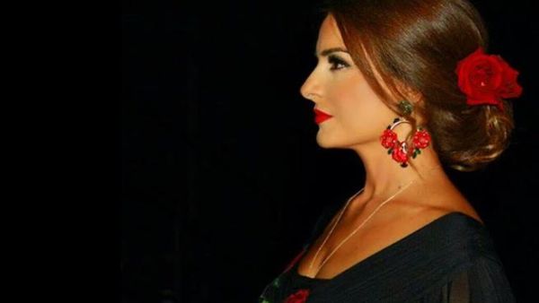 صور هيلدا خليفة بأناقة ملكة على مسرح ستار أكاديمي