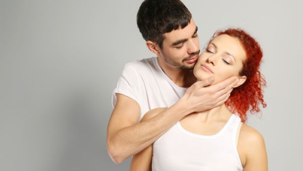 كوني متجدِّدة دائماً معه حتى لا يشعر بالملل
