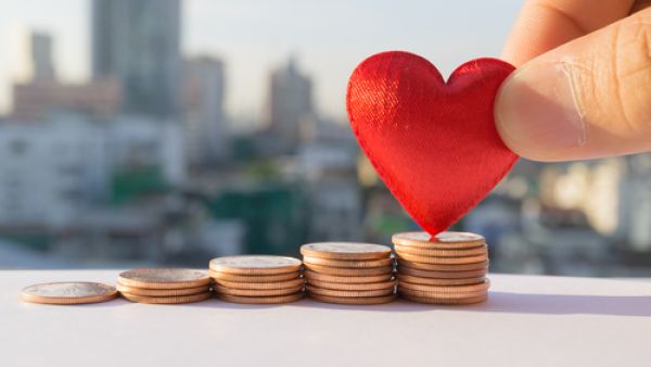 قلة المال قد تقتل الحب بسبب المشاكل المترتبة عليها
