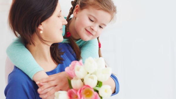 حدثي صغيرك دائمًا عن فضل الأم والجدة وأهميتها في الحياة
