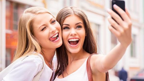 احرصي على اختيار الزاوية المثالية لوجهك
