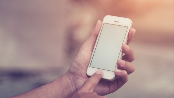 كن مهتم وسريع كفاية في الرد على الرسائل، بعض الأمور لا تحتمل التأخير