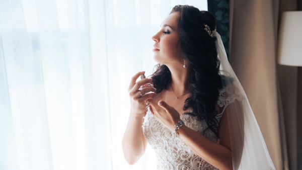 تأثير العطور على الرغبة الجنسية 