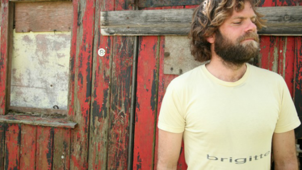 The British songwriting force behind fabled bands Slowdive and Mojave 3 to ply his trade in Tel Aviv. (Audio Boom)