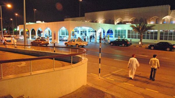 منظر خارجي لمطار مسقط
