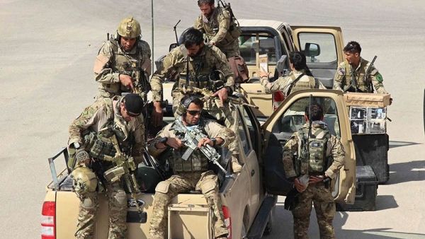 Afghan forces arrive at airport as they relaunch counter-offensive to retake Kunduz city from Taliban insurgents. (AFP/File) 