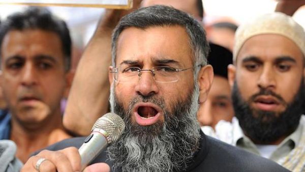 File picture of Muslim cleric Anjem Choudary as speaks to a group of demonstrators outside the US embassy in central London. (AFP/File)