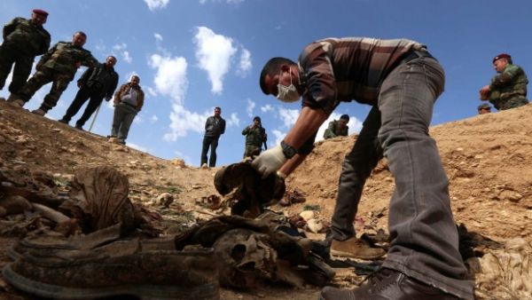 Mass graves have previously been found in a number of areas recaptured from Daesh, including the Sinjar district where the group massacred members of the Yezidi religious minority. (AFP/File)