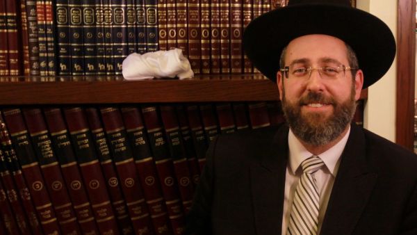 In his letter, the chief rabbi referred to recent cases of abuse within the Haredi community, which he termed "truly shocking." (Twitter)