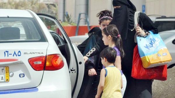 Some drivers take advantage of women's desperation for transportation by demanding high salaries and then often failing to show up. (Twitter)