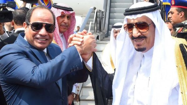 Egyptian President Abdel Fattah al-Sisi (left) sparked protests when he handed over two islands to Riyadh after trade talks with Saudi King Salman in April 2016. (AFP/File)