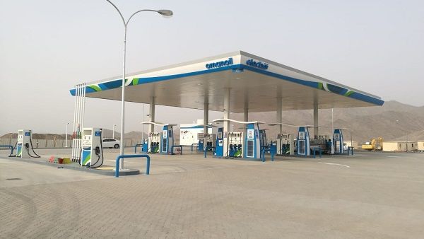 مع افتتاح المحطات الثلاث الجديدة، باتت شركة النفط العُمانية للتسويق تمتلك 205 محطة خدمة و 105 من محلات آهلين للتسوق السريع في مختلف أنحاء السلطنة. 