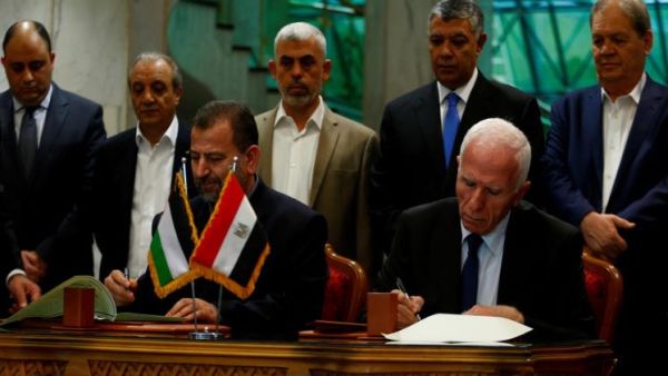 جدل داخلي حول مستقبل حكومة الوفاق الوطني التي يترأسها رامي الحمد الله