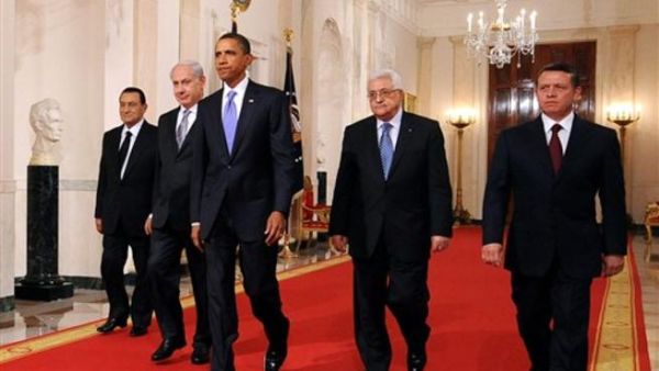 العاهل الاردني والرئيس الفلسطيني والاميركي ورئيس الوزراء الاسرائيلي والرئيس المصري خلال الاعلان عن بدء المفاوضات المباشرة/أ.ف.ب