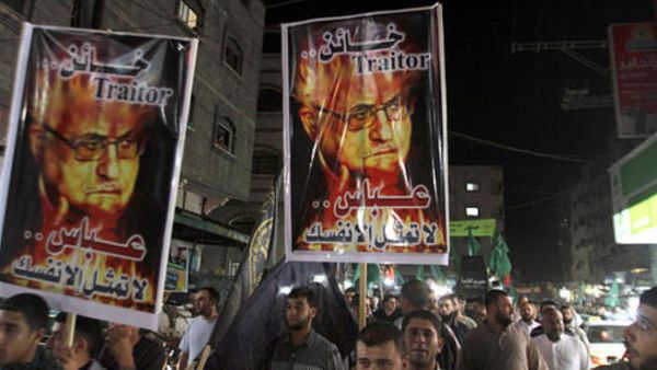 عباس قال إنه ليس له حق دائم في المطالبة بالعودة إلى بلدة صفد