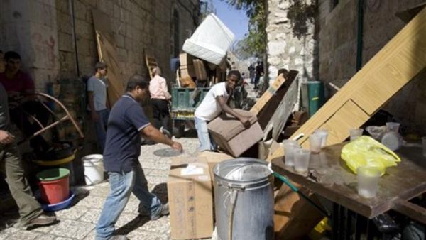 المحكمة الاسرائيلية اصدرت قرارا يسمح للمستوطنين بطرد عائلات مقدسية من حي (الشيخ جراح) 