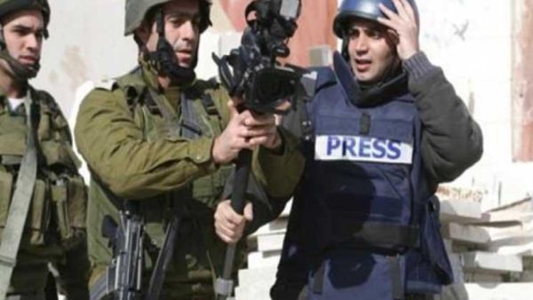 192 انتهاكاً إسرائيلياً وقع بحق الصحافيين في الأراضي الفلسطينية خلال عام 2016 