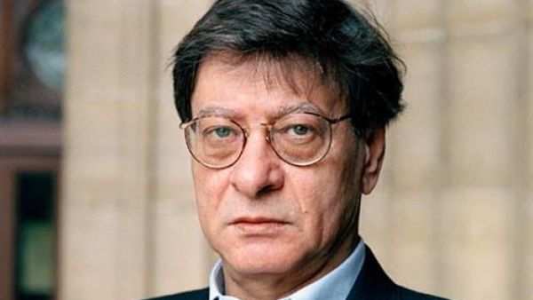  الشاعر الفلسطيني الراحل محمود درويش