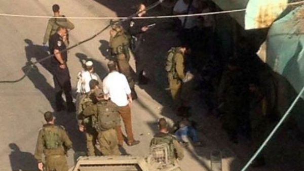 لحظة استشهاد فضل القواسمة في مدينة الخليل