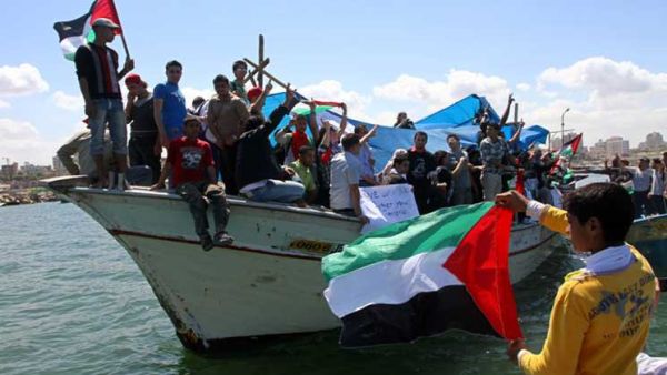 السفينة ستقل “مجموعة من المرضى والطلبة والخريجين العاطلين عن العمل”