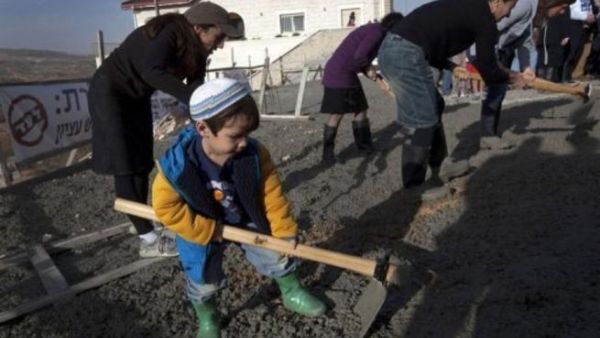 اعمال بناء في مستوطنة عفرات بالقرب من بيت لحم في الضفة الغربية
