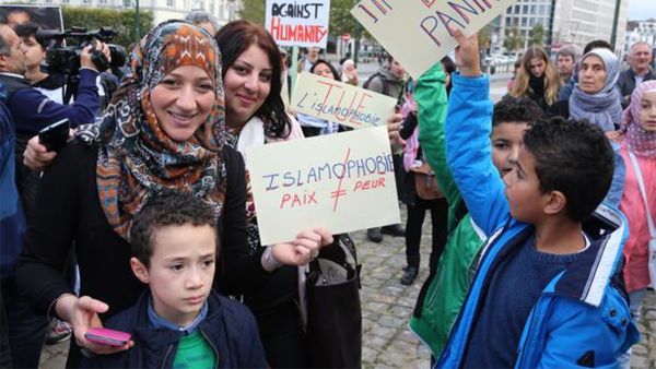 People attend a protest march against Islamophobia, on October 26, 2014 in Brussels. (AFP/ Nicolas Maeterlinck)